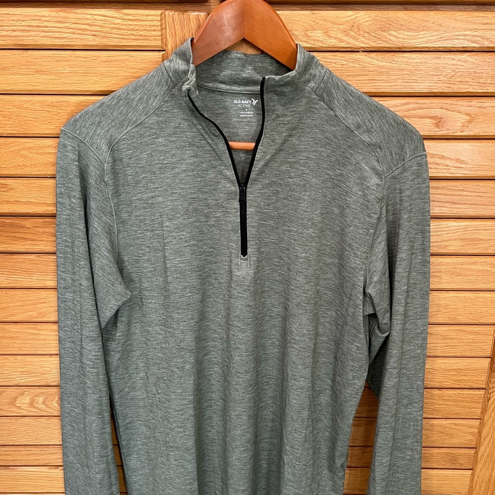 Sage green mens small Old Navy quarter zip, worn once.